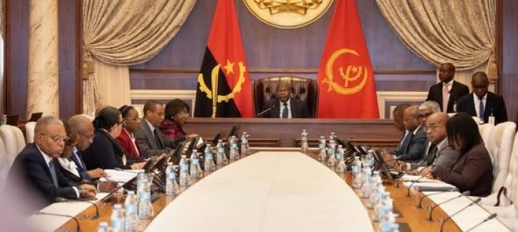 Angola: Lourenço Mantém País e Partido em Suspenso