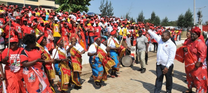 Notas do Editor: "Vitória de Pirro" para a FRELIMO